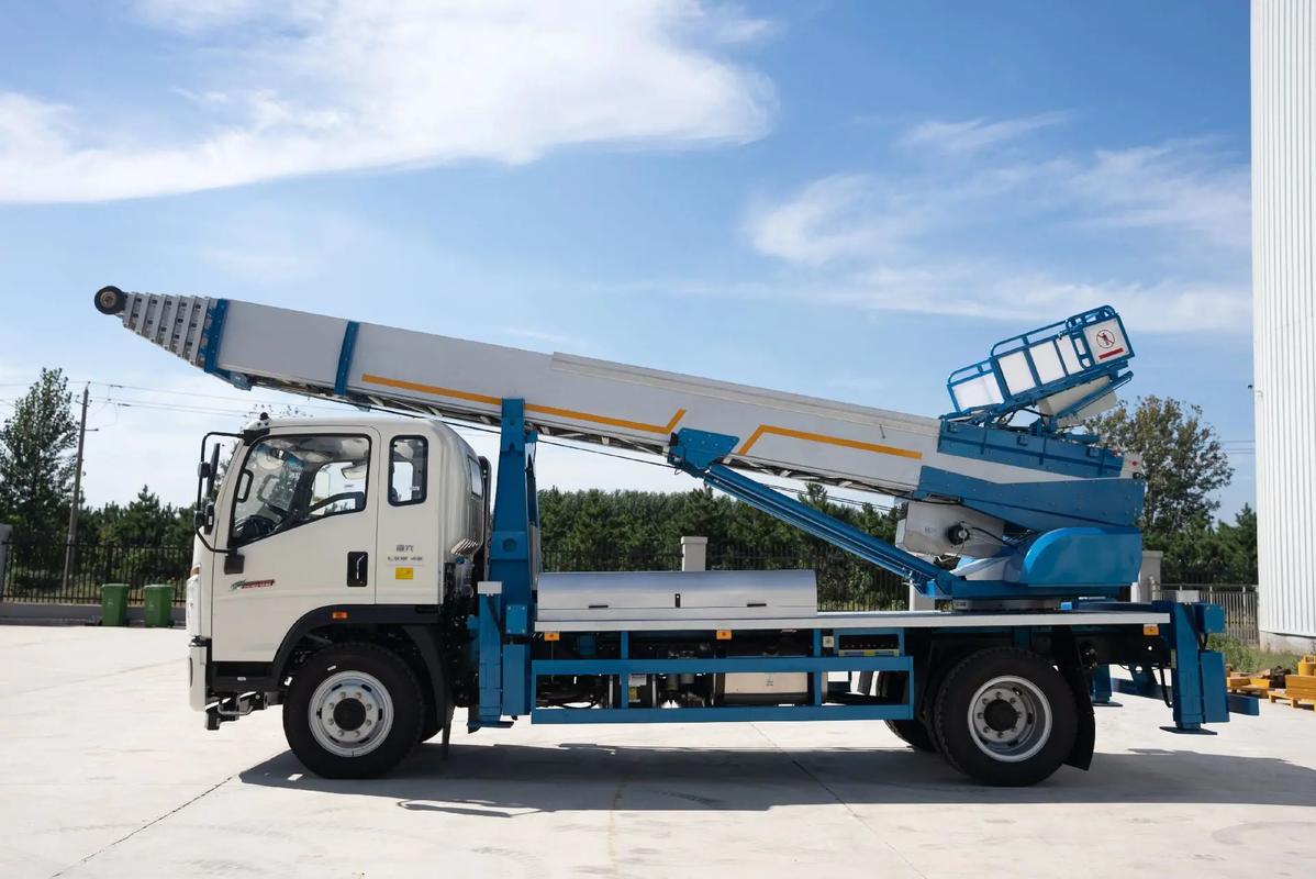 武昌云梯上料车租赁费用